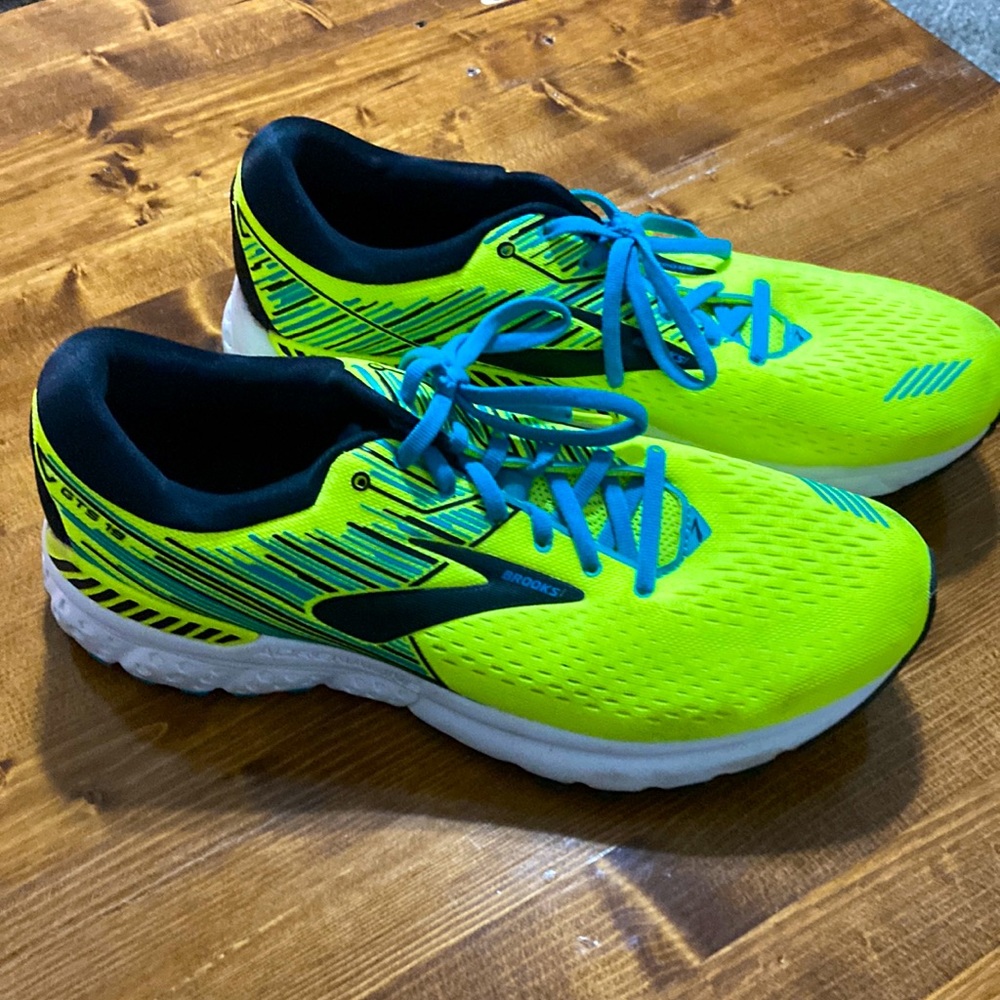 COPY - Brooks Adrenaline GTS 19